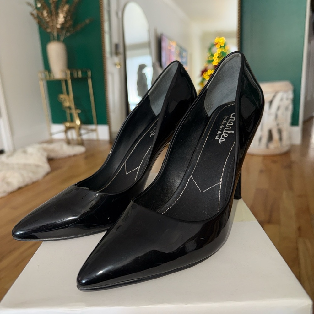 Charles David Black Patent Leather Heels